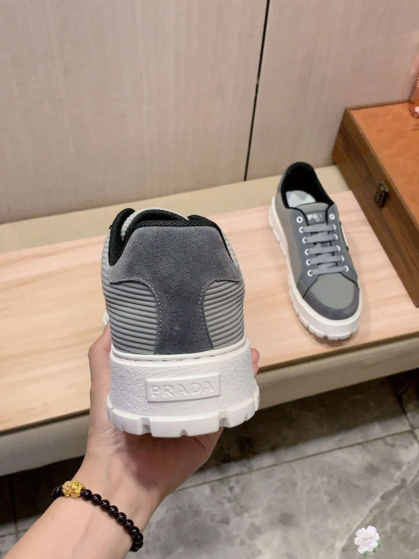 Men's Men's Shoes💰442💰💰🎩🎩[Lightning][Lightning] "PRADA*" The latest and most popular casual shoes, top brand [seduce] luxury ~ purchasing agency, top quality ~. [Strong] The upper is made of imported breathable and polished cowhide material ➕ Breathable sheepskin feet (•) with fine workmanship. Original stylish and stylish soft rubber wear-resistant and non-slip outsole, light and comfortable on the feet, the real thing looks better when photographed, 305: code: 38-44, 3️⃣ colors selected